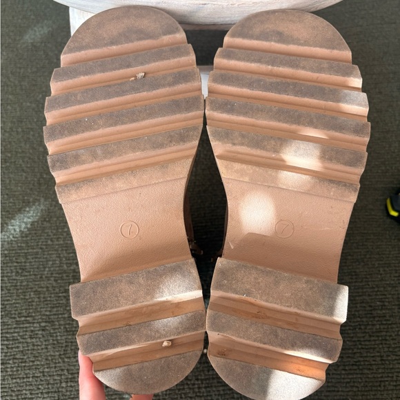 Universal Thread Boots - Picture 5 of 6